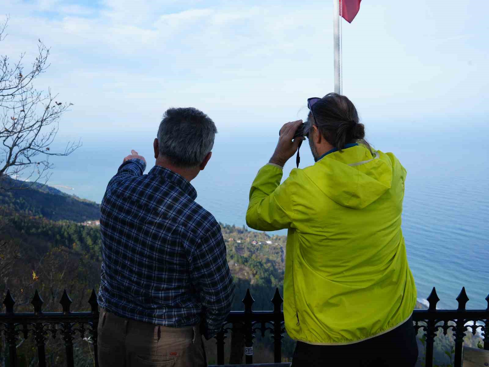 Köylülerin yaptığı teras manzarasıyla ziyaretçileri mest ediyor