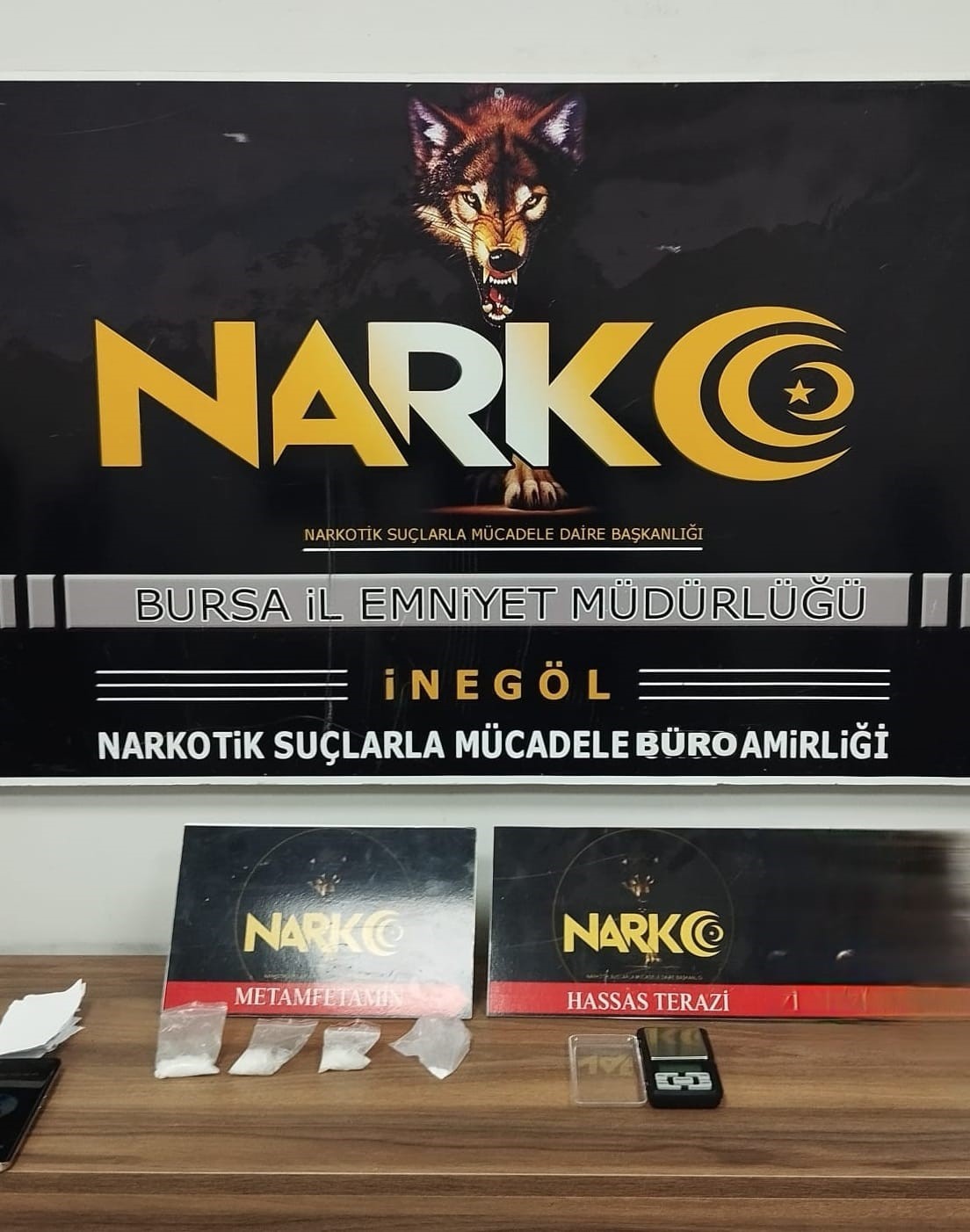 Bursa’da narko ekipleri uyuşturucu tacirlerini suçüstü yakaladı