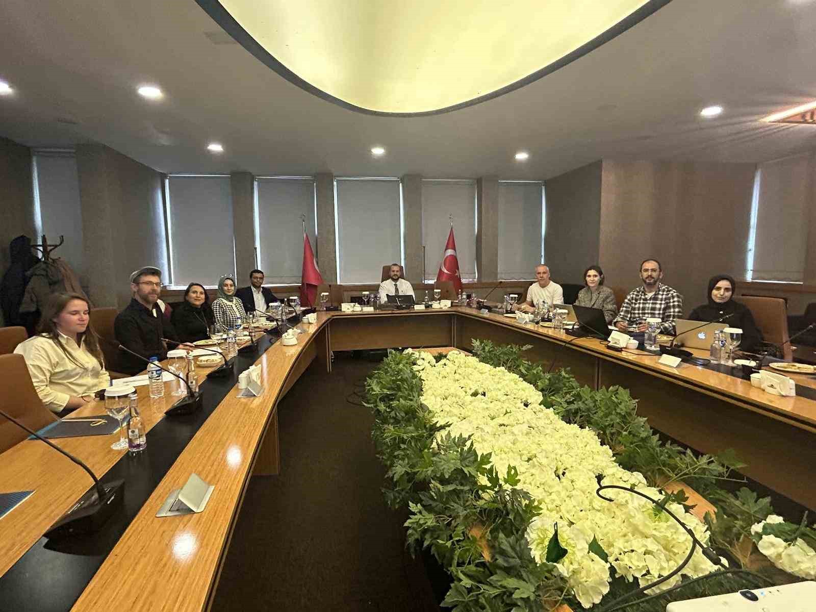 Erzurum’da geleceğin liderleri yapay zekâ ile yetişecek
