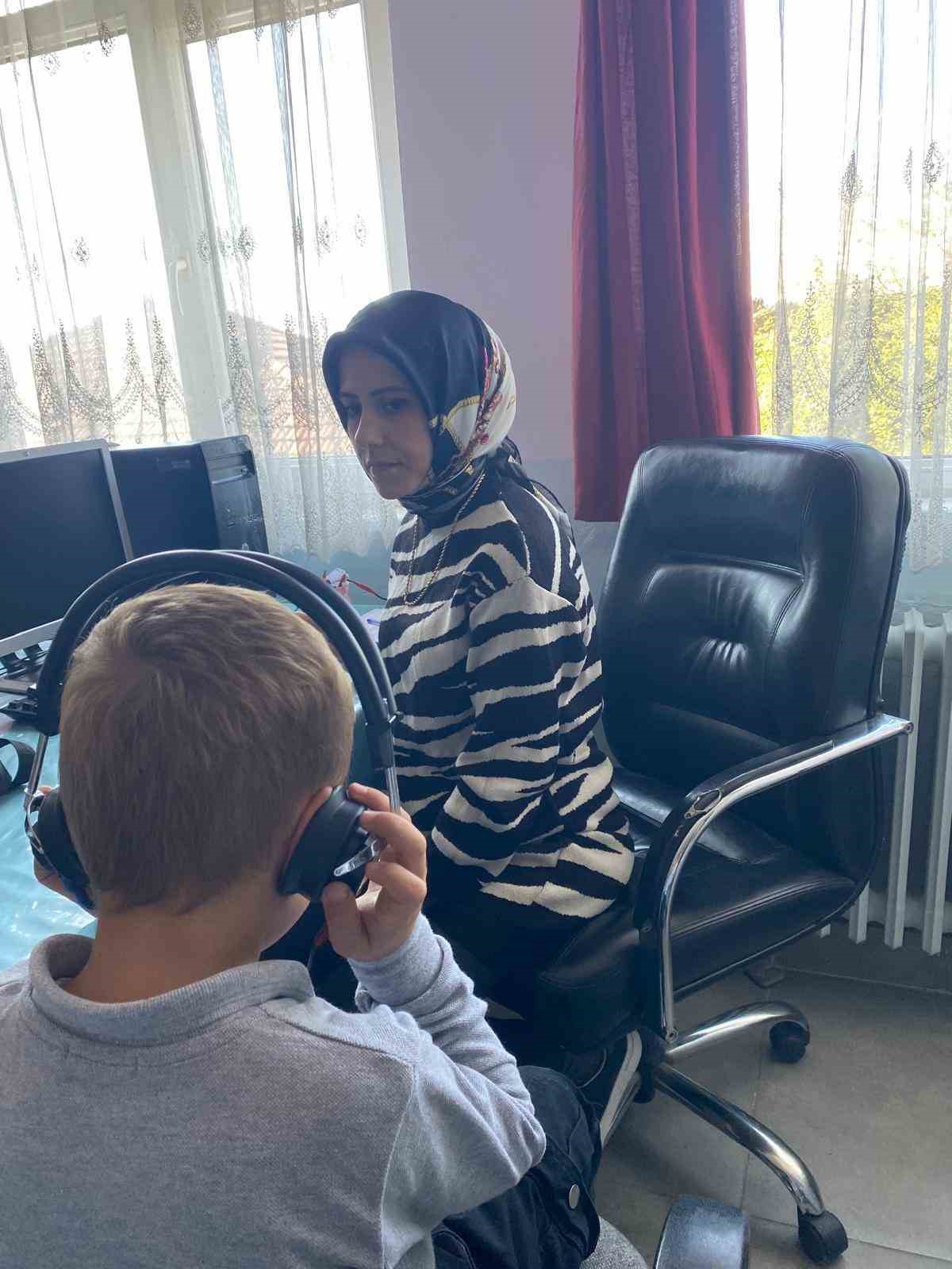 İlkokul öğrencilerine işitme testi yapıldı