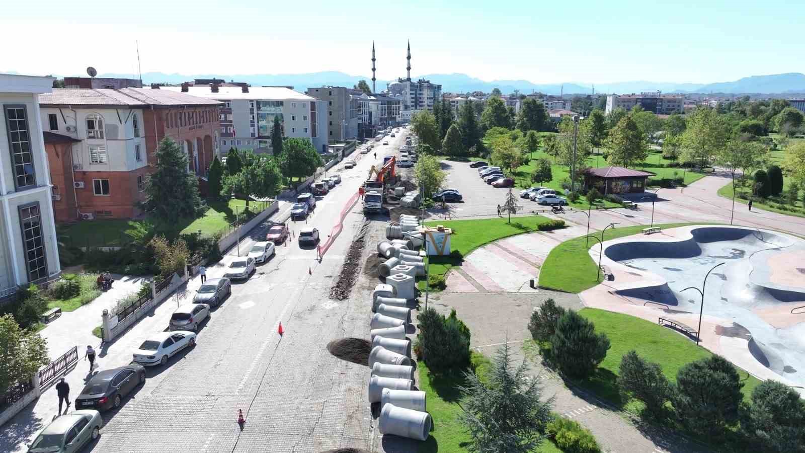 &Ccedil;arşamba&rsquo;da altyapıya neşter
