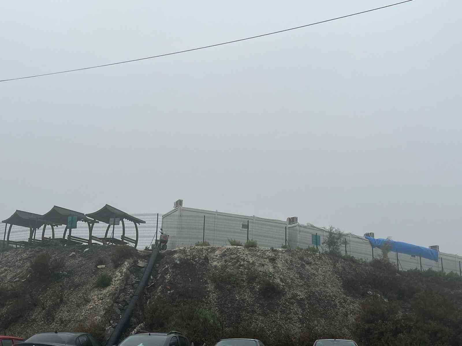 Antakya’da sis etkili oldu