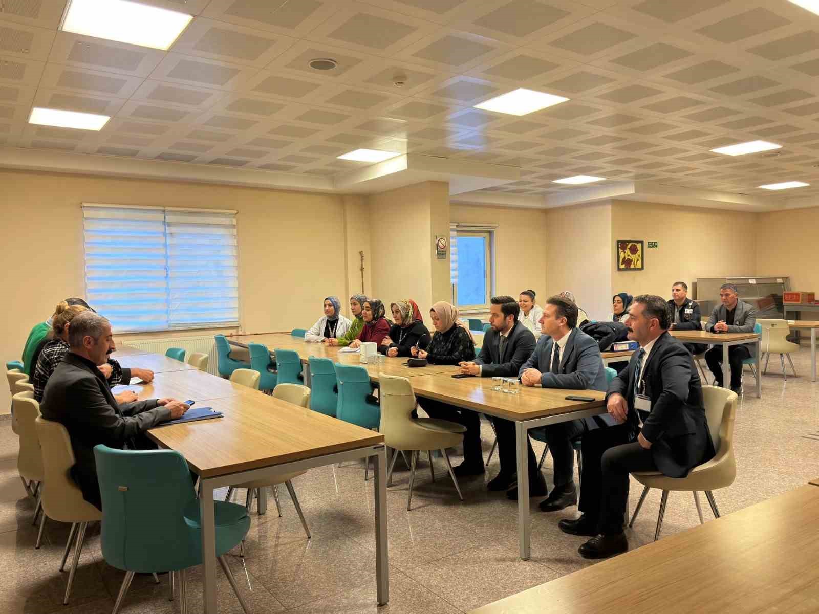 Muradiye Devlet Hastanesi "Anne Dostu Hastane" unvanı aldı
