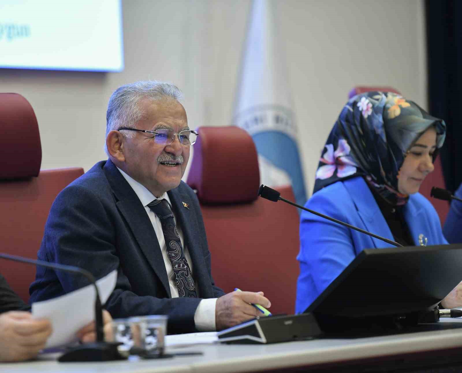 Başkan Büyükkılıç, Kasım ayında medyanın en çok konuştuğu 4. büyükşehir belediye başkanı oldu