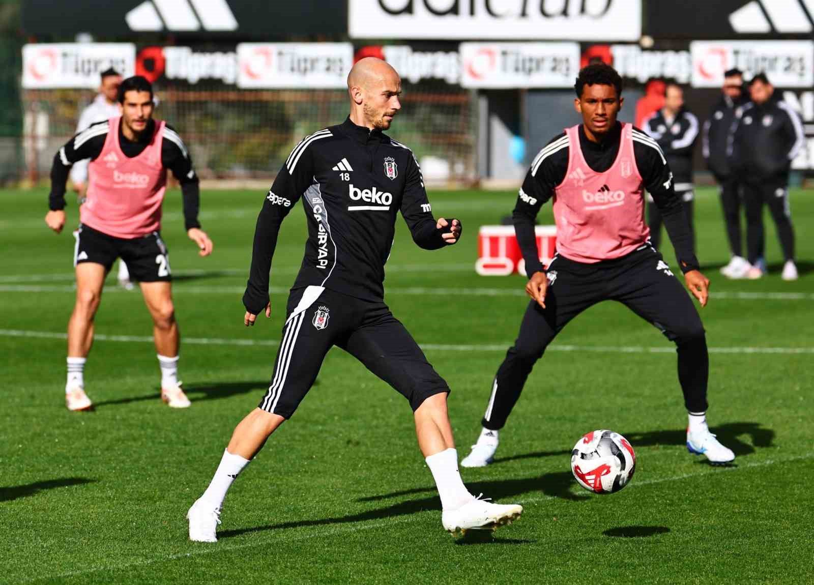 Beşiktaş’ta Trabzonspor maçı hazırlıkları devam etti