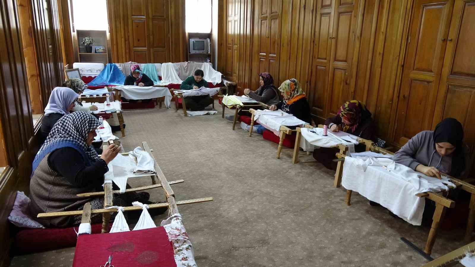 Binbir emekle yapılan ’Antep İşi Nakış’ UNESCO tarafından tescillendi