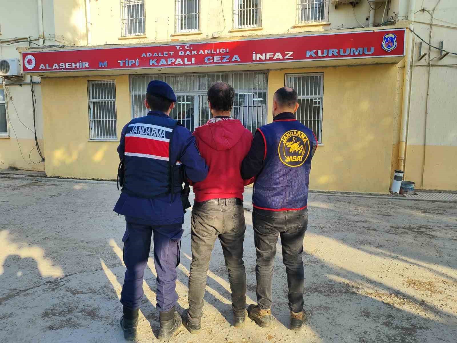 Çiftçilerin korkulu rüyası gaspçı jandarmadan kaçamadı