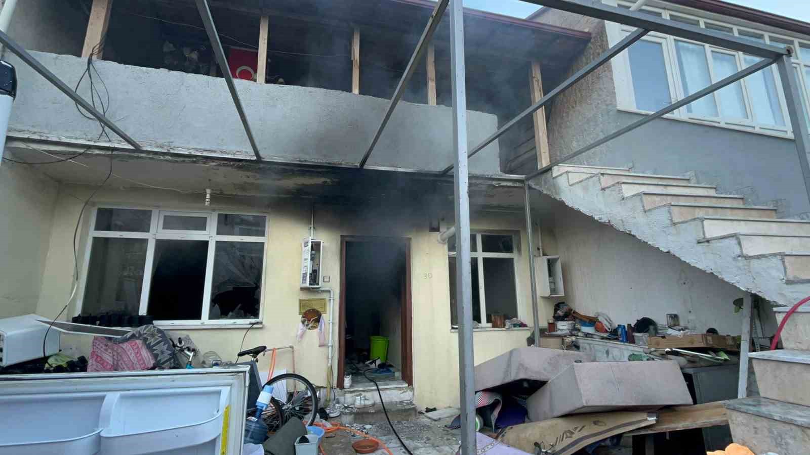 Menteşe’de ev yangını: 1 gözaltı