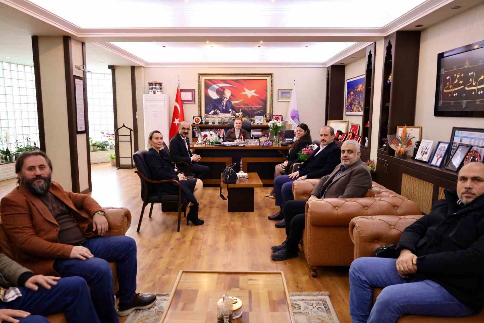 Emlak Danışmanları Birliği Başkanı Tunçözgür ve üyeleri Köse ile görüştü