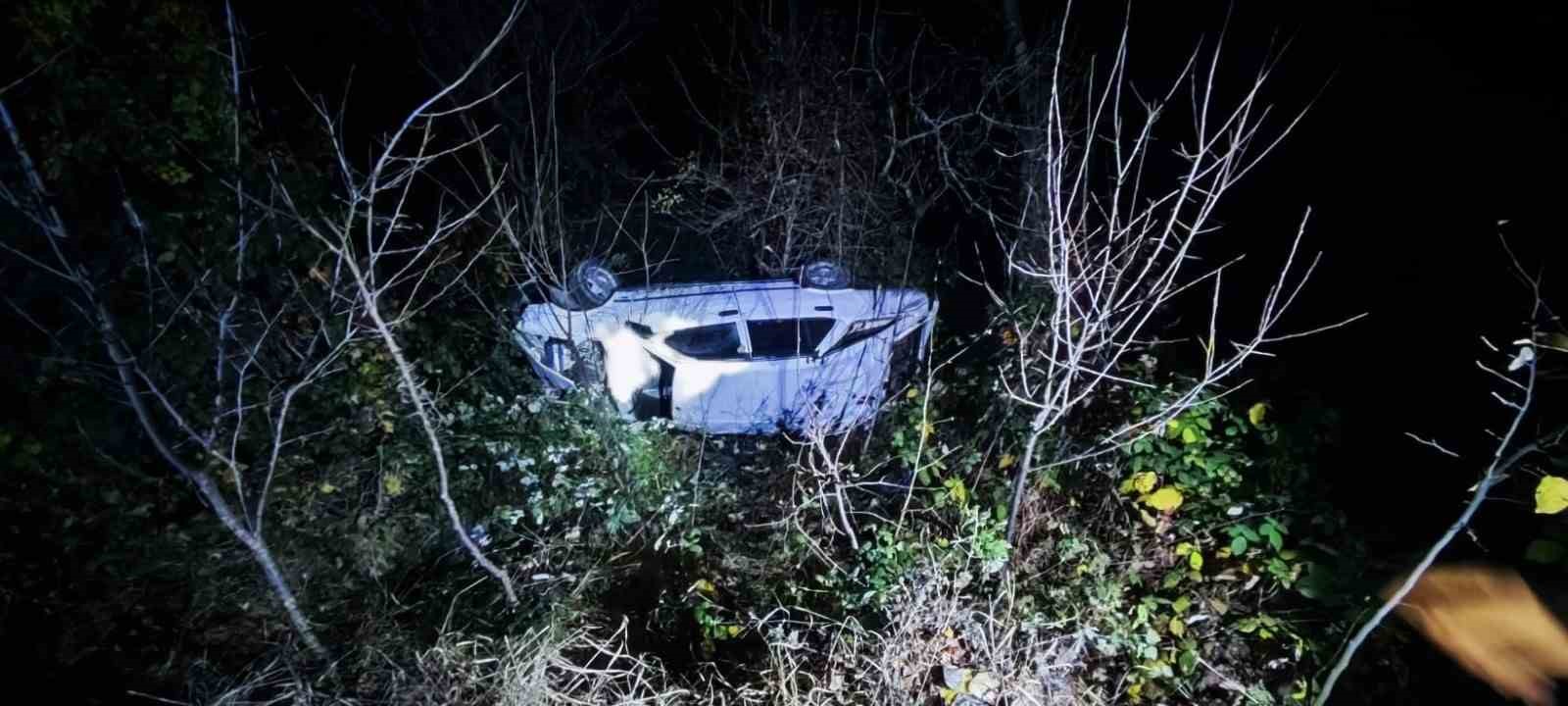 Artvin’de otomobil uçuruma yuvarlandı: 4 yaralı