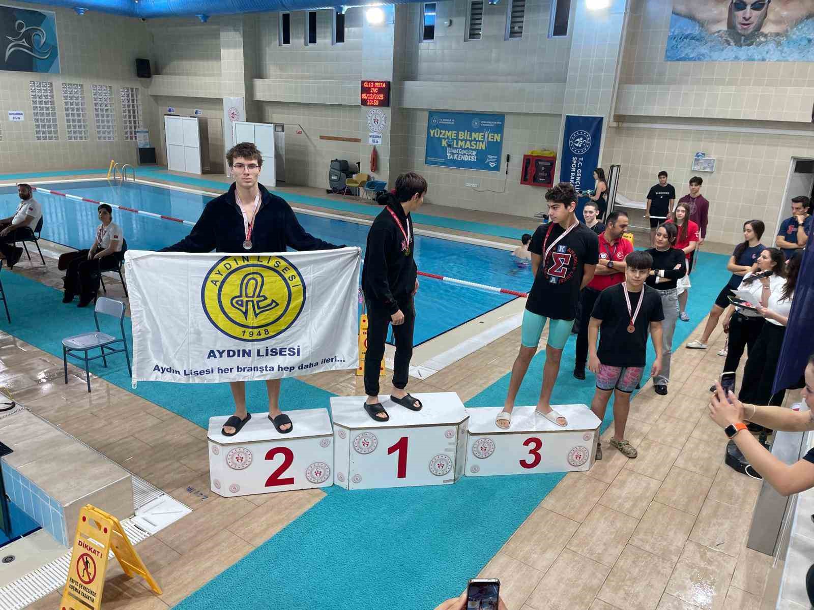 Aydın Lisesi öğrencilerinden spor müsabakalarında madalya başarısı