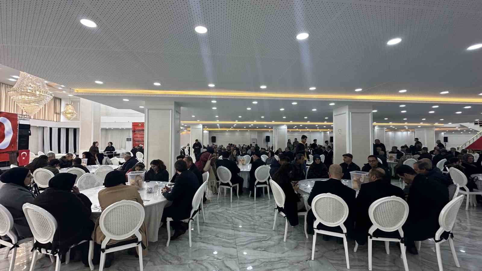 Yüksekova’da şehit aileleri ve gaziler için anlamlı gece