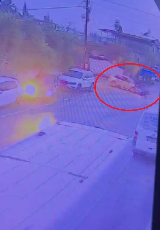 Otomobille motosiklet çarpıştı: 1 yaralı