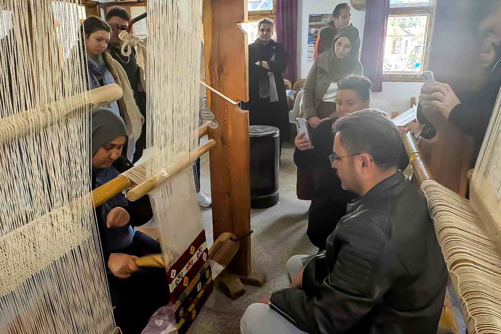 Üniversiteli gençler Sakin Şehir ünvanlı Çameli’yi gezdi