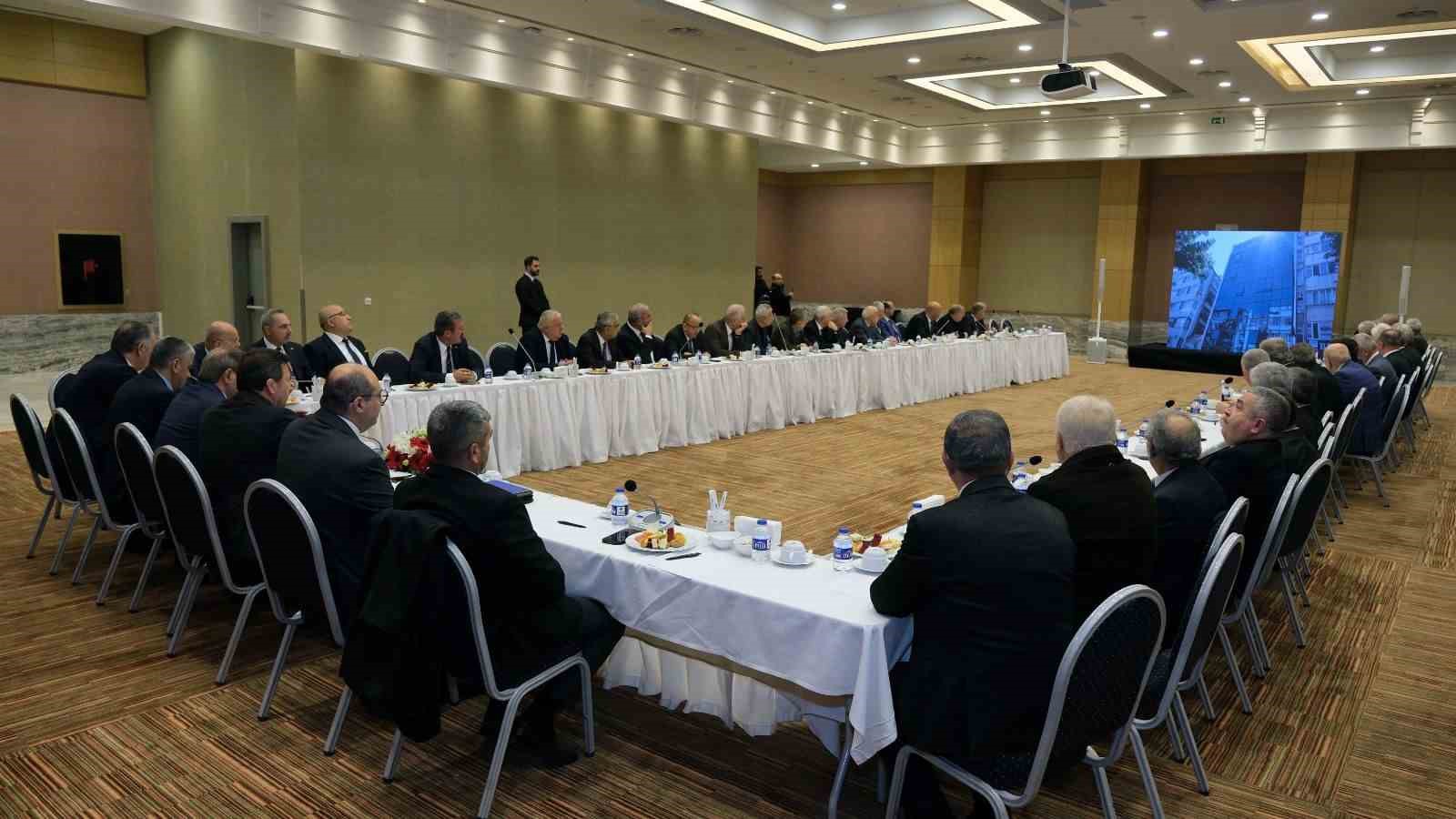 Ankara’da TŞOF Genel Başkanı Yiğiner öncülüğünde esnaf zirvesi