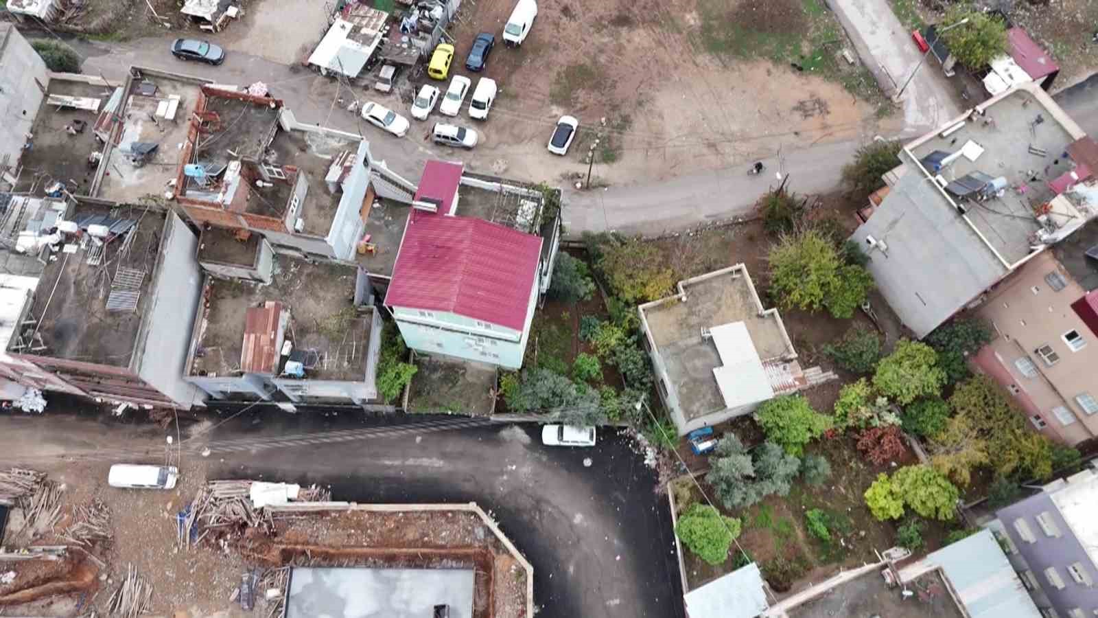 Mahallenin yol ve yeşil alanı belediye tarafından bir türlü yapılmadı