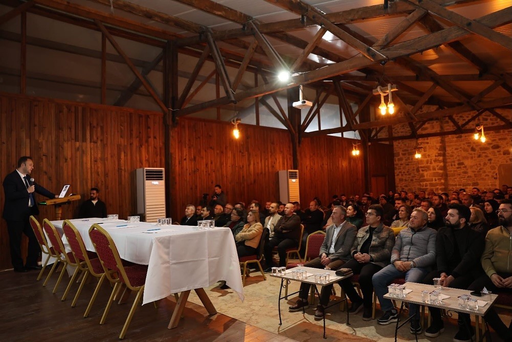 Başkan Dere, Çivril’e kazandırılan hizmetleri vatandaşlarla paylaştı
