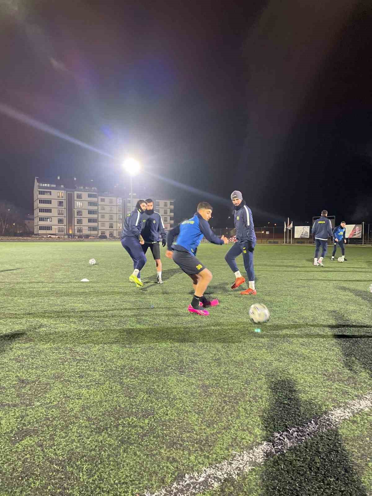 Söğütspor zorlu maçın hazırlıklarına devam ediyor