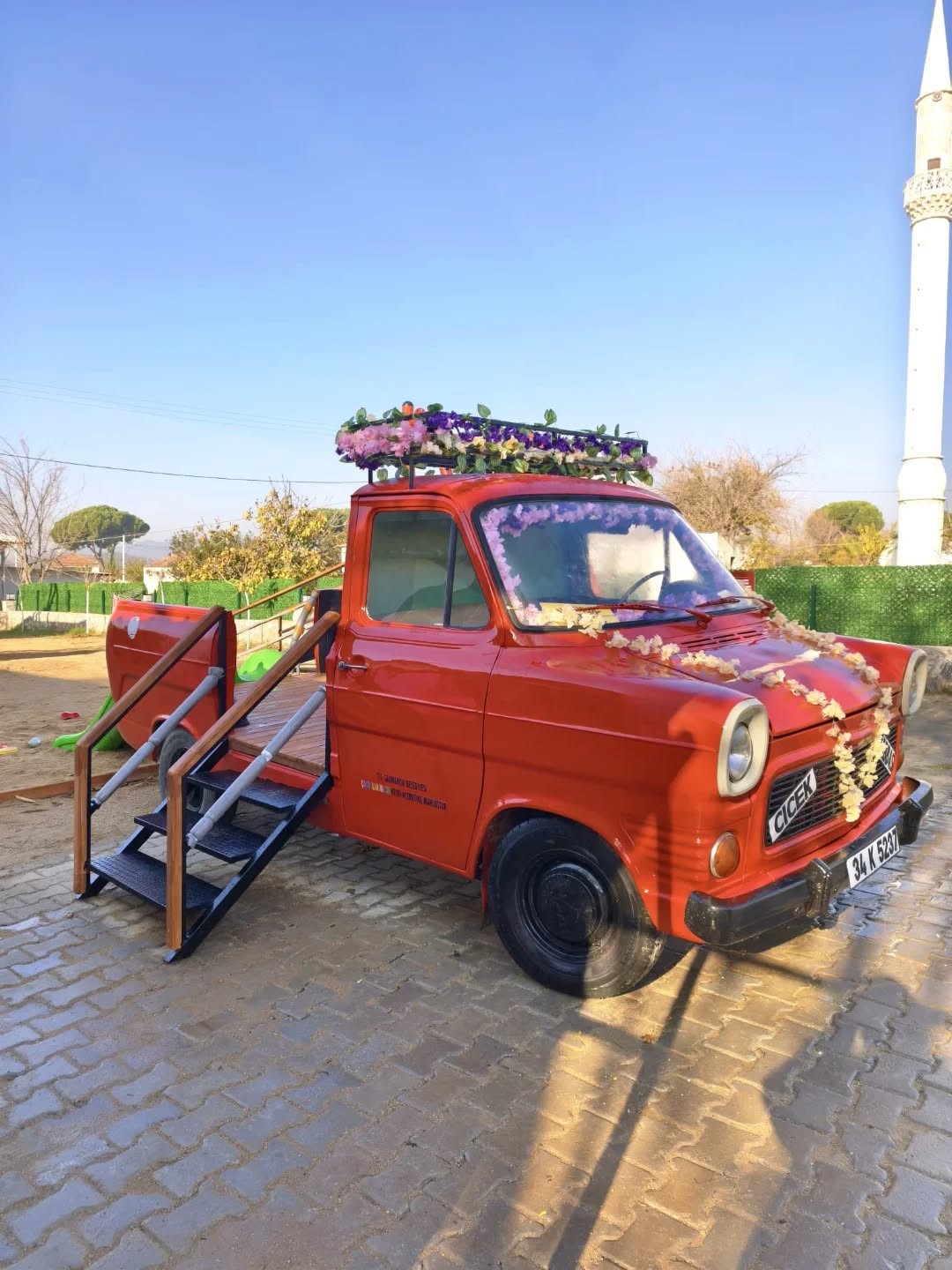 Yeşilçam’ın efsanesi çocukların oyun alanı oldu
