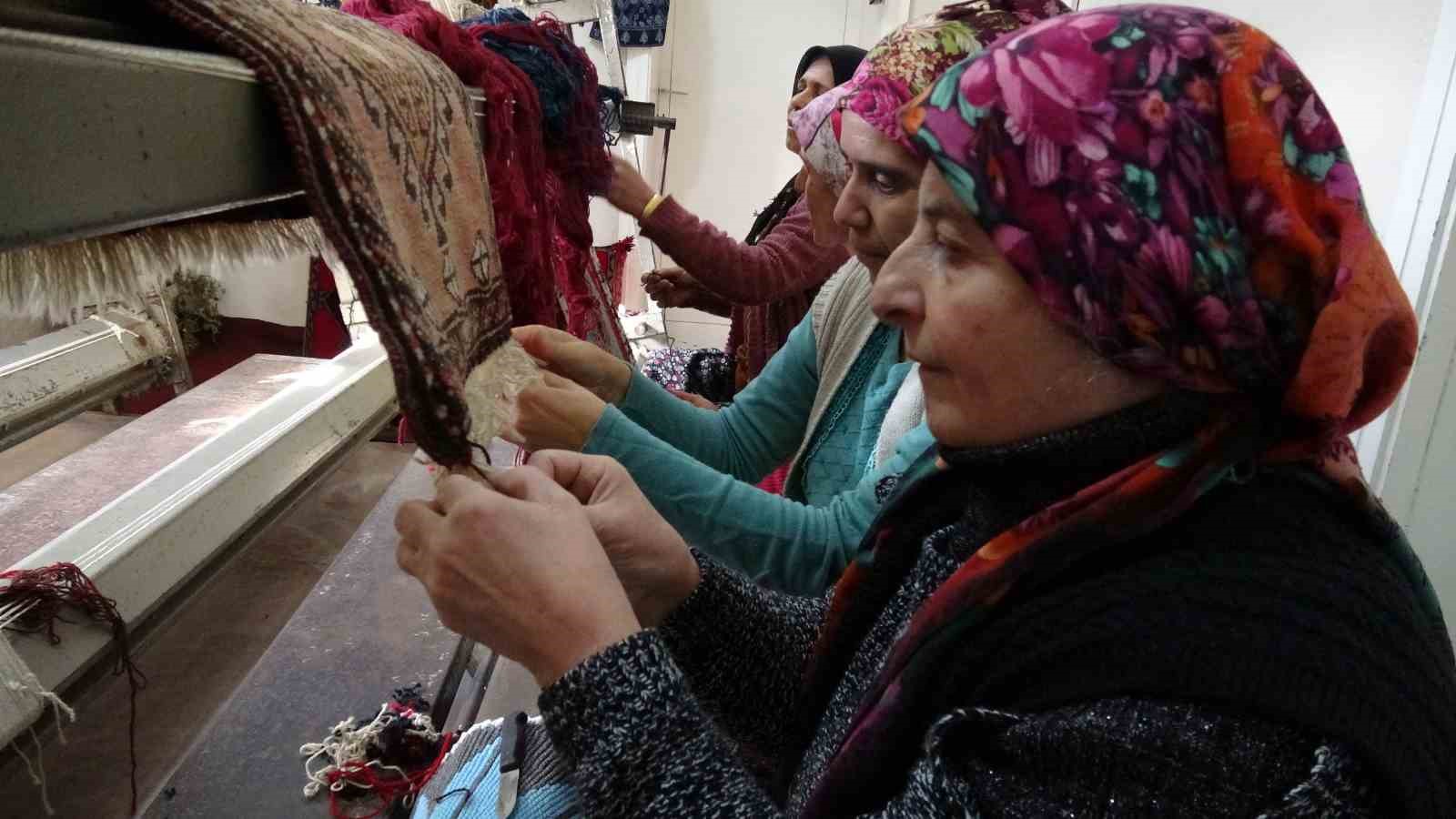 Tescilli Akçadağ halısı, ABD ile Uzak Doğu’ya ihraç ediliyor
