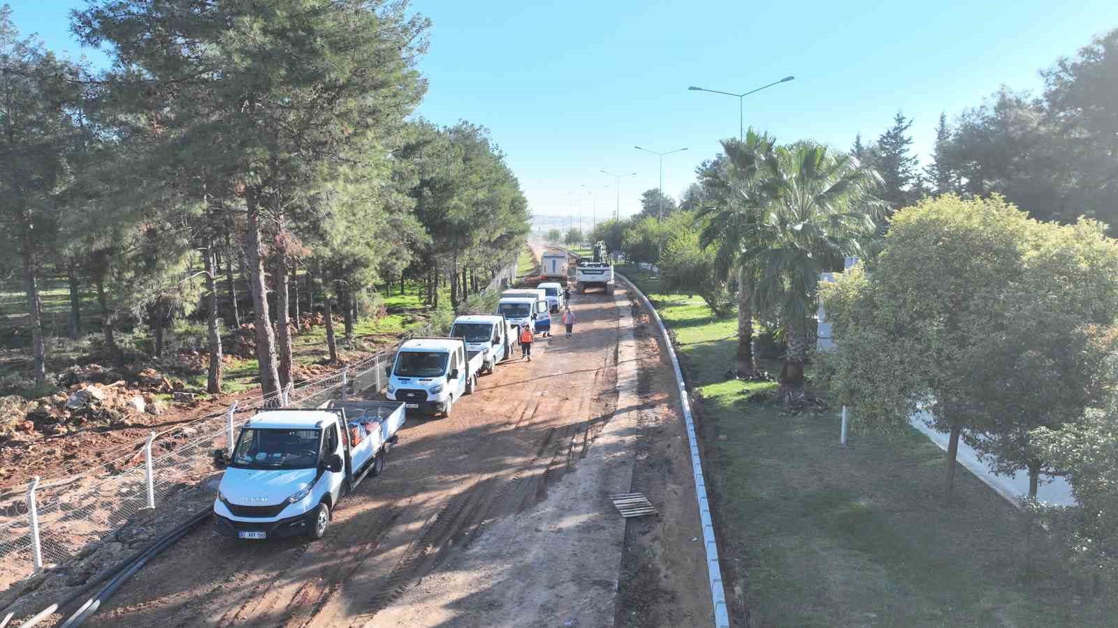 Altıntaş-Kundu Turizm Bölgesi’nde içme suyu hattı tamamlanıyor, yol yenileniyor
