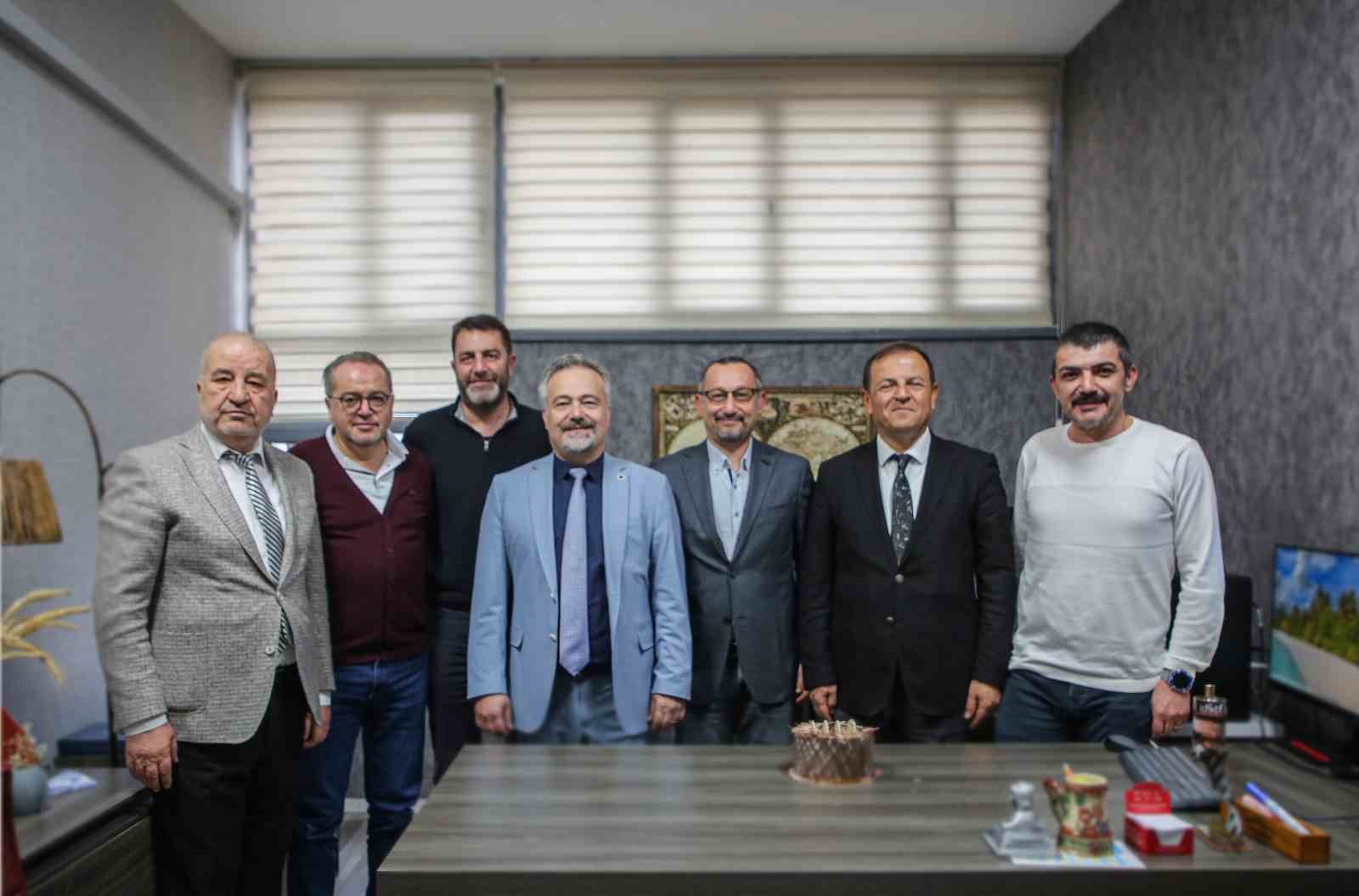 Atatürk Üniversitesi ve Huazhong Tarım Üniversitesinden yapay zekâ destekli balık besleme sistemi
