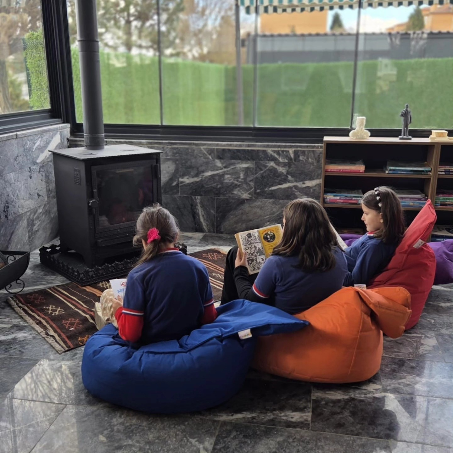 Altıntaş’ta kitap okuma etkinliği