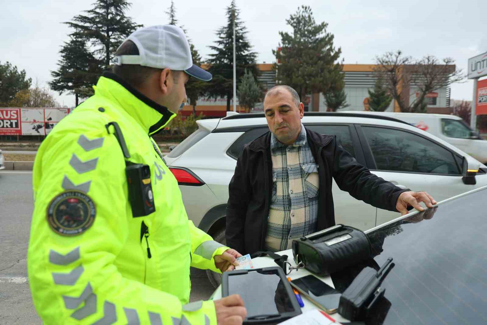 Elazığ’da kurallara uymayan sürücüler, dronla tespit edildi
