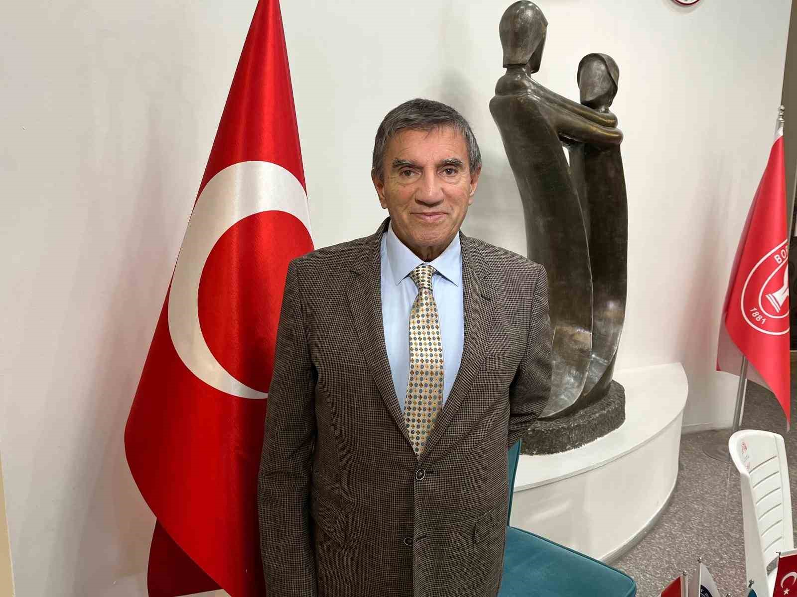 Prof. Dr. Üstün Dökmen İzmir’de ailelerle buluştu
