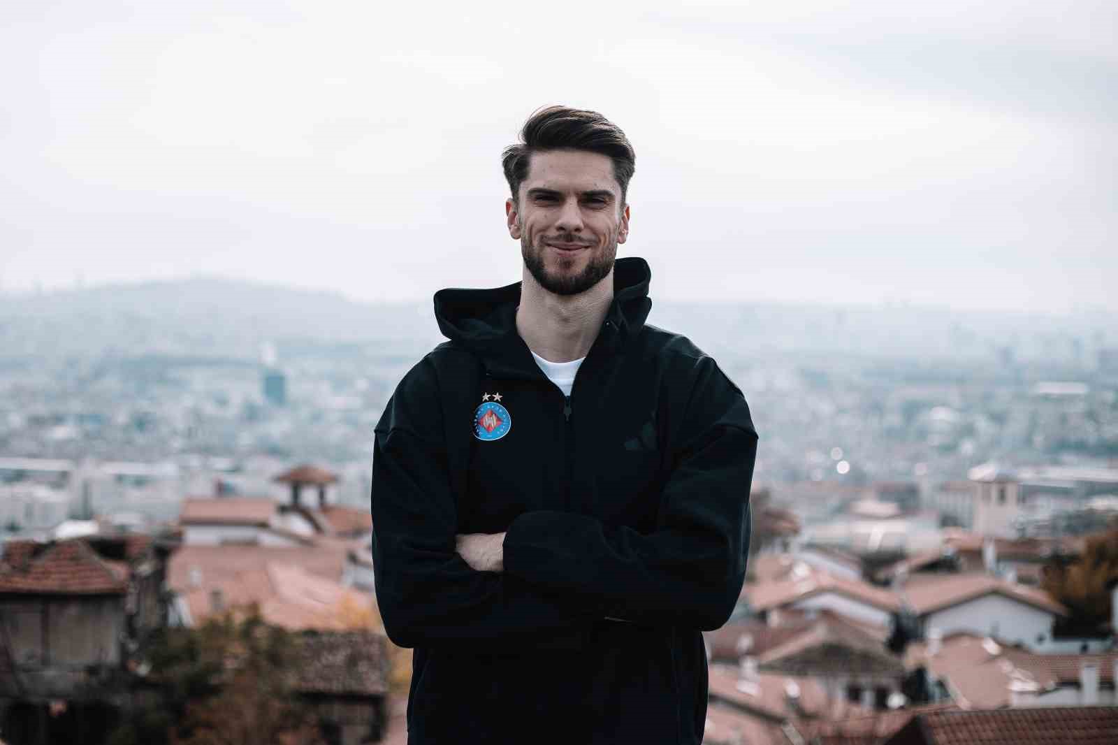 Sliwka: &quot;Takımın başarısına katkı sağlamayı umuyorum&quot;