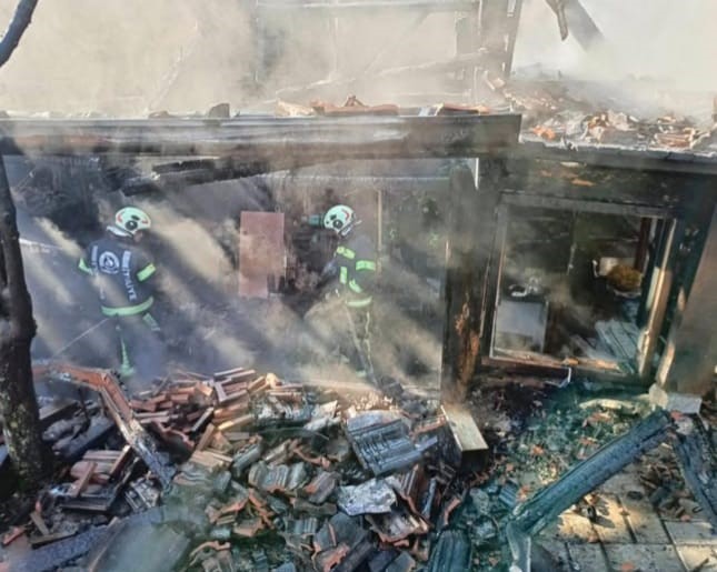 Denizli’de iş yerinde çıkan yangın korkuya neden oldu
