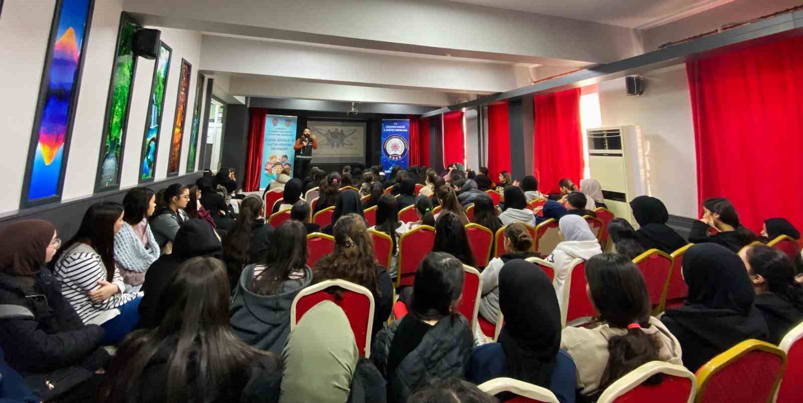 Osmaniye’de öğrencilere kişisel güvenlik eğitimi