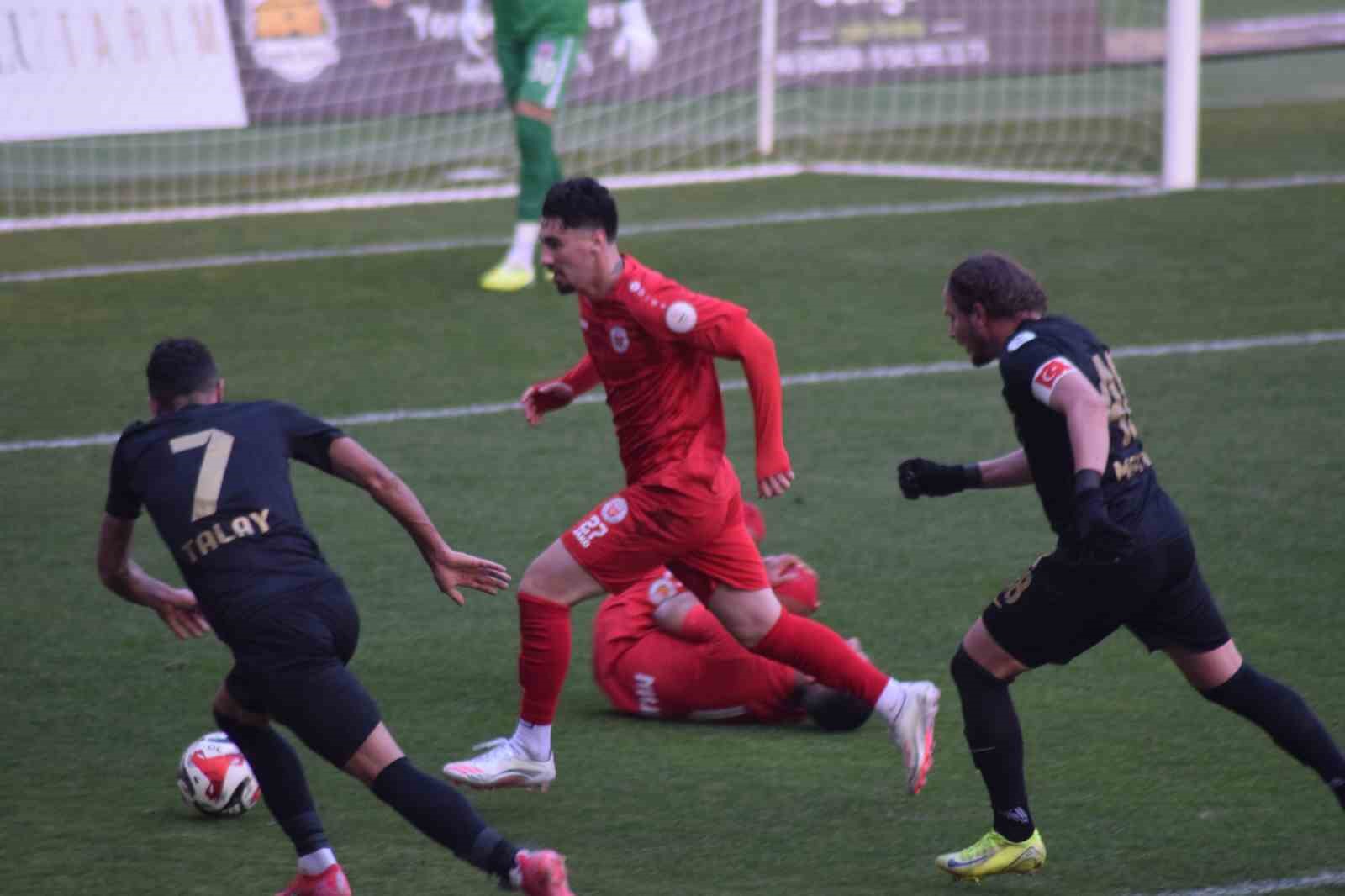 TFF 2. Lig: Karaman FK: 1 - Kastamonuspor: 2
