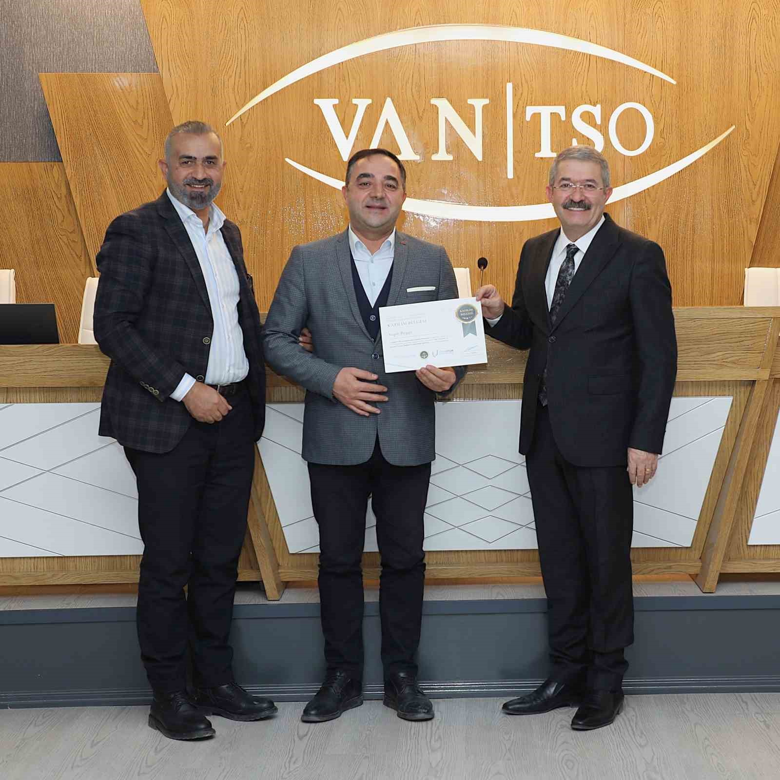 Van TSO&rsquo;da &lsquo;Hakemler Eğitimi Sertifika T&ouml;reni&rsquo; d&uuml;zenlendi
