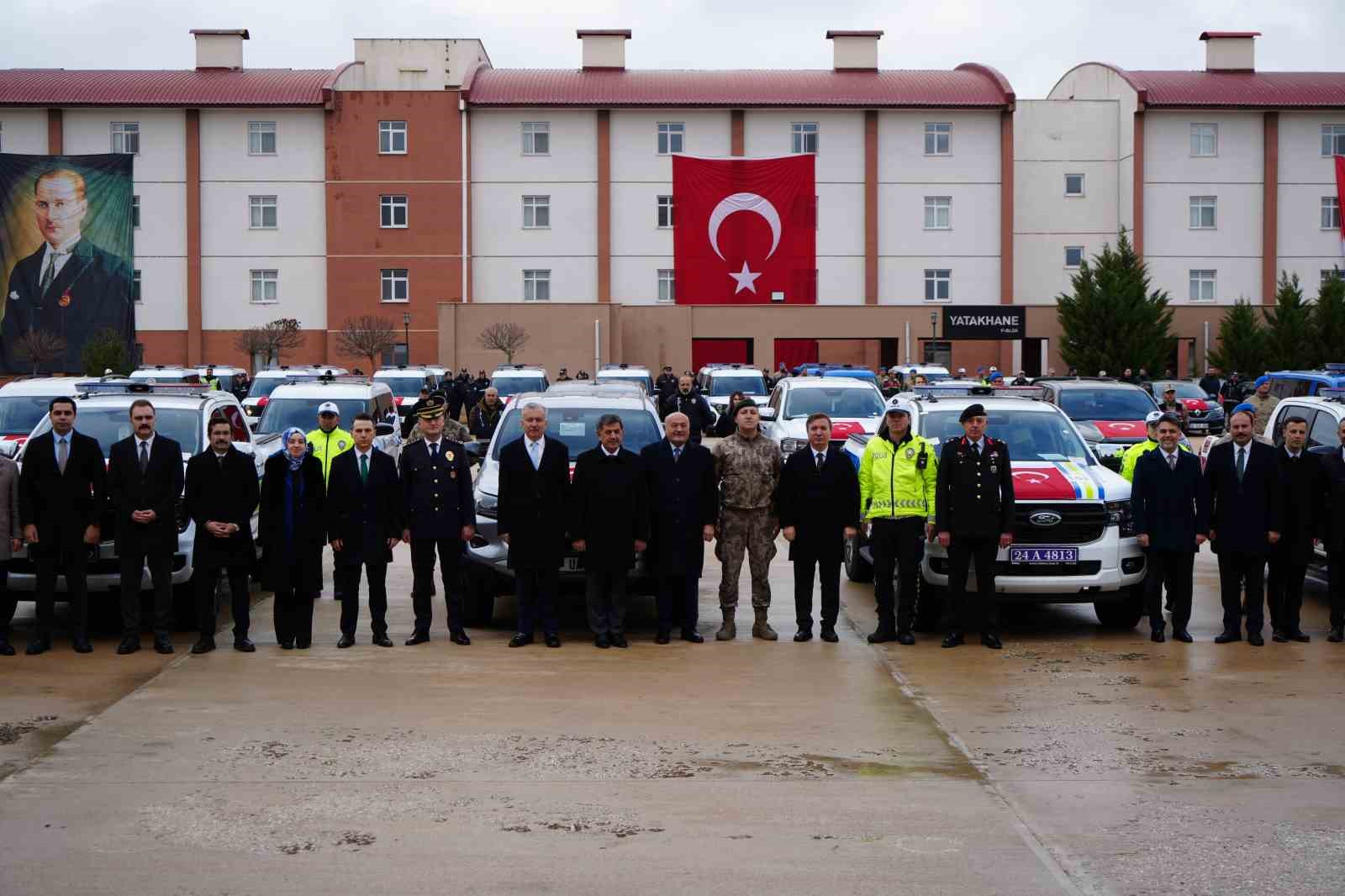 Erzincan’da güvenlik güçlerine 122 yeni araç teslim edildi