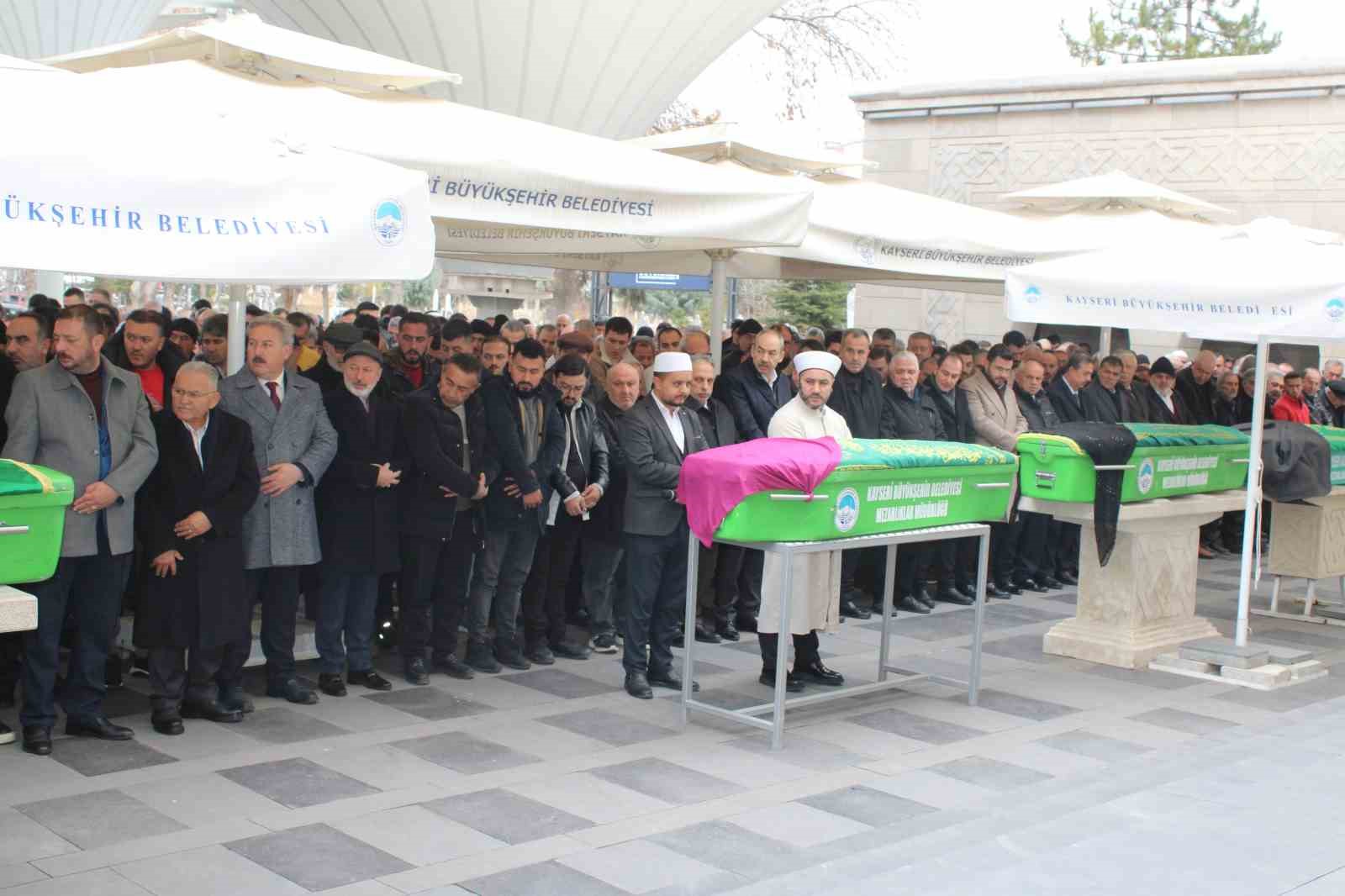 Nuray Tekinsoy toprağa verildi
