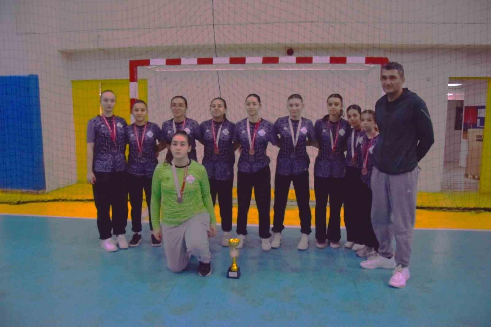 Okul Sporları Hentbol Yıldız Kızlar Müsabakaları sona erdi