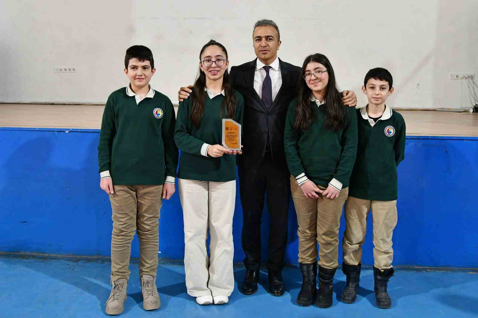 Okullar arası bilgi yarışması
