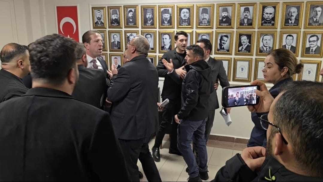 Yozgat Belediye Meclisi toplantısında gerginlik yaşandı
