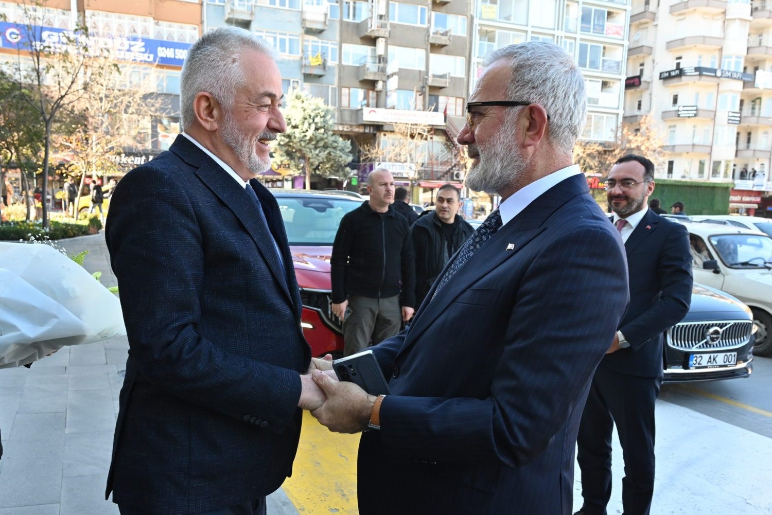 AK Parti Grup Başkanvekili Yenişehirlioğlu: "&rsquo;AK Parti yaparsa b&ouml;yle yapar&rsquo; mottosu Isparta&rsquo;da şekil almış"
