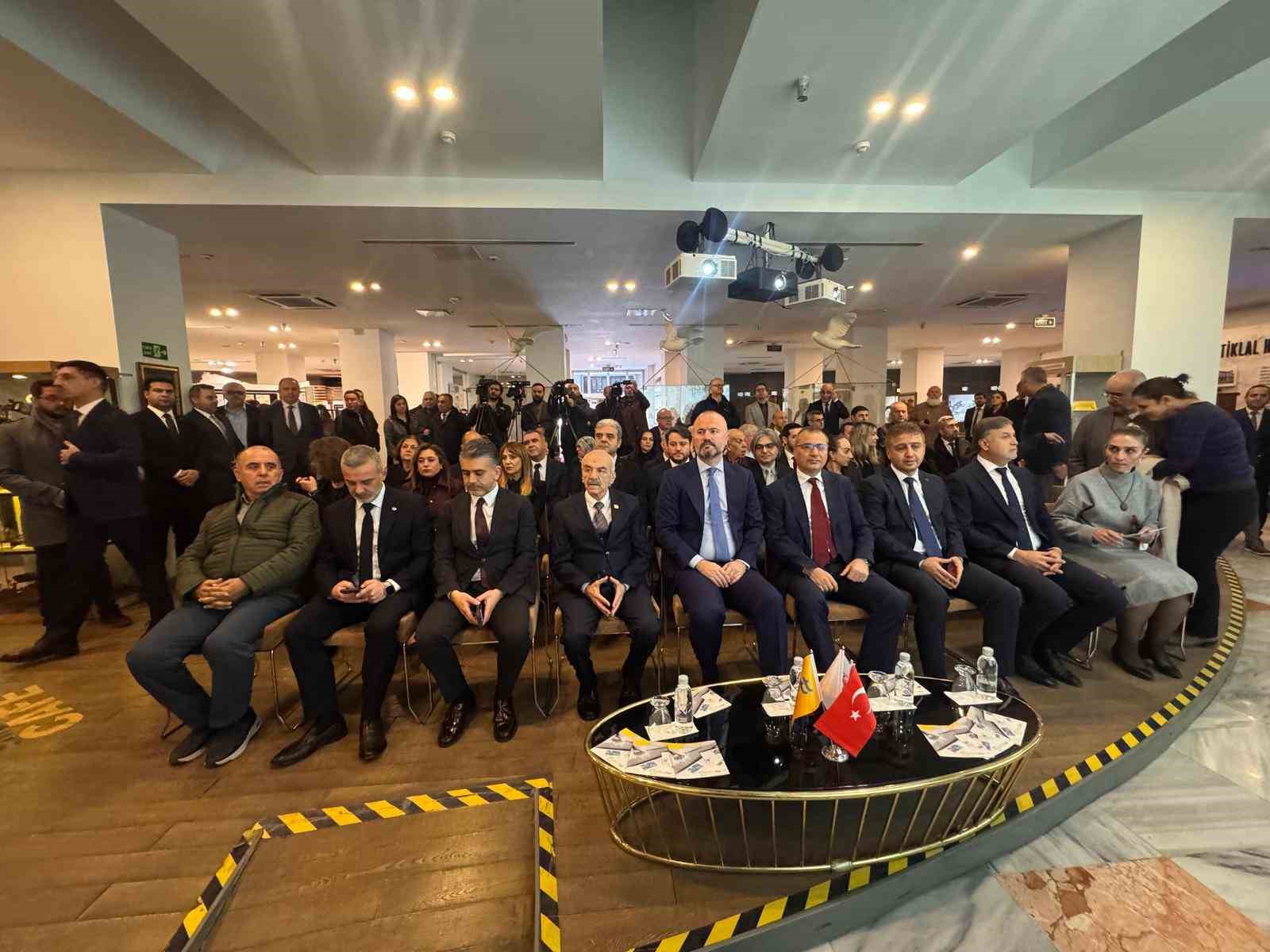 Pul Müzesinde "PTT 185 Yaşında Pul Sergisi"