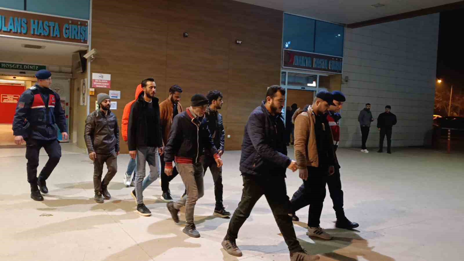 İnegöl’de 8 kaçak göçmen yakalandı