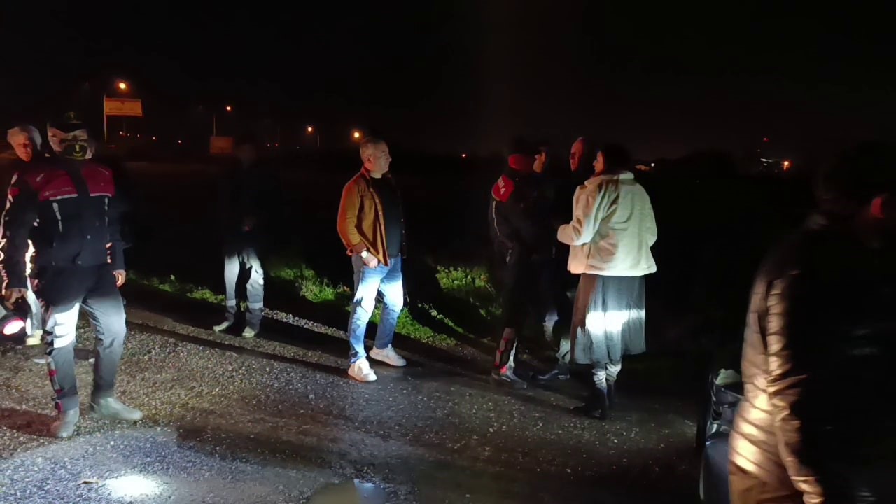 Ekiplerin zorlu denetimi: Alkollü sürücü direndi, bir diğeri tepki gösterdi