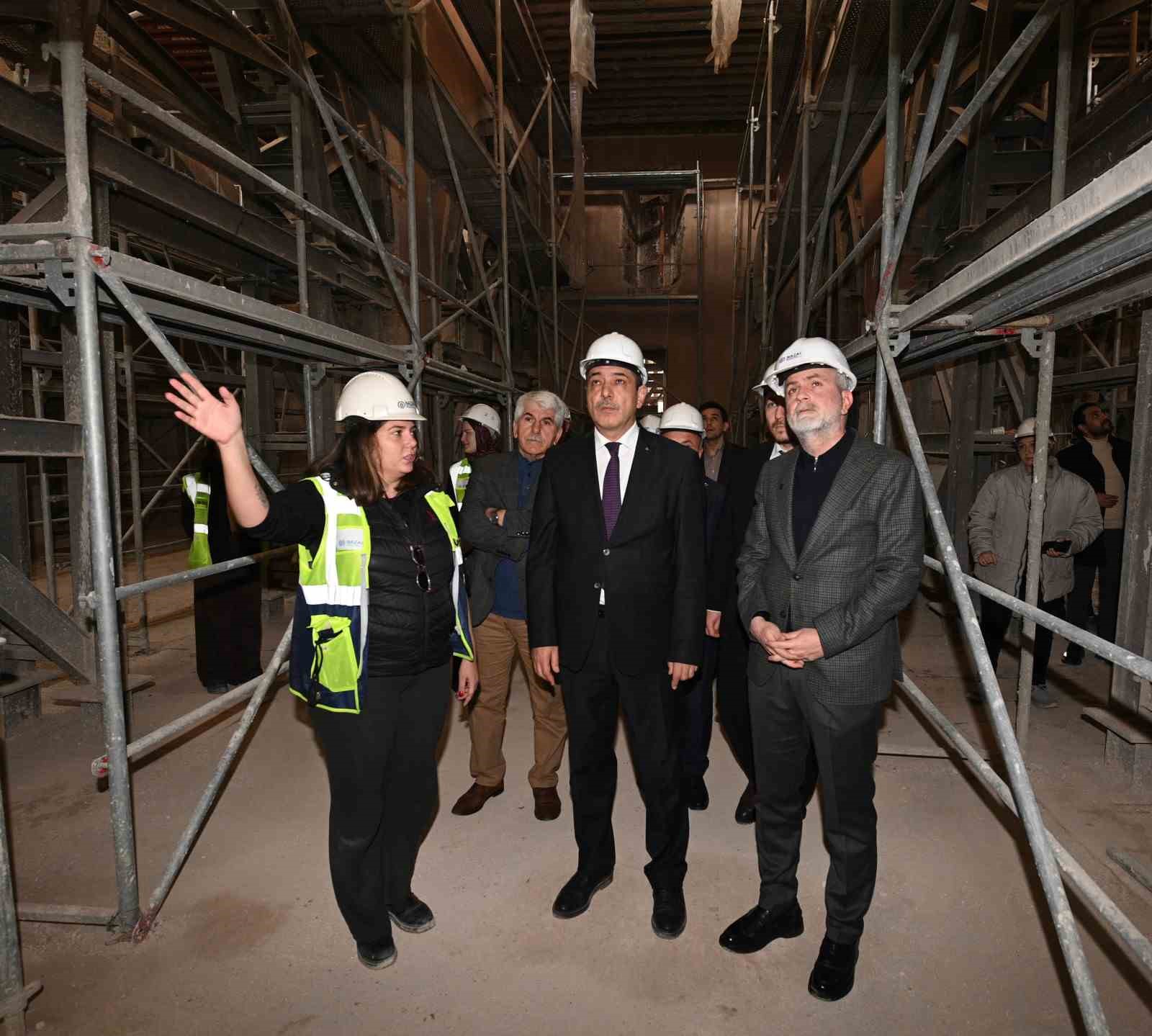 Depremlerle ağır hasar alan Kahramanmaraş’ın tarihi yeniden ayağa kalkıyor