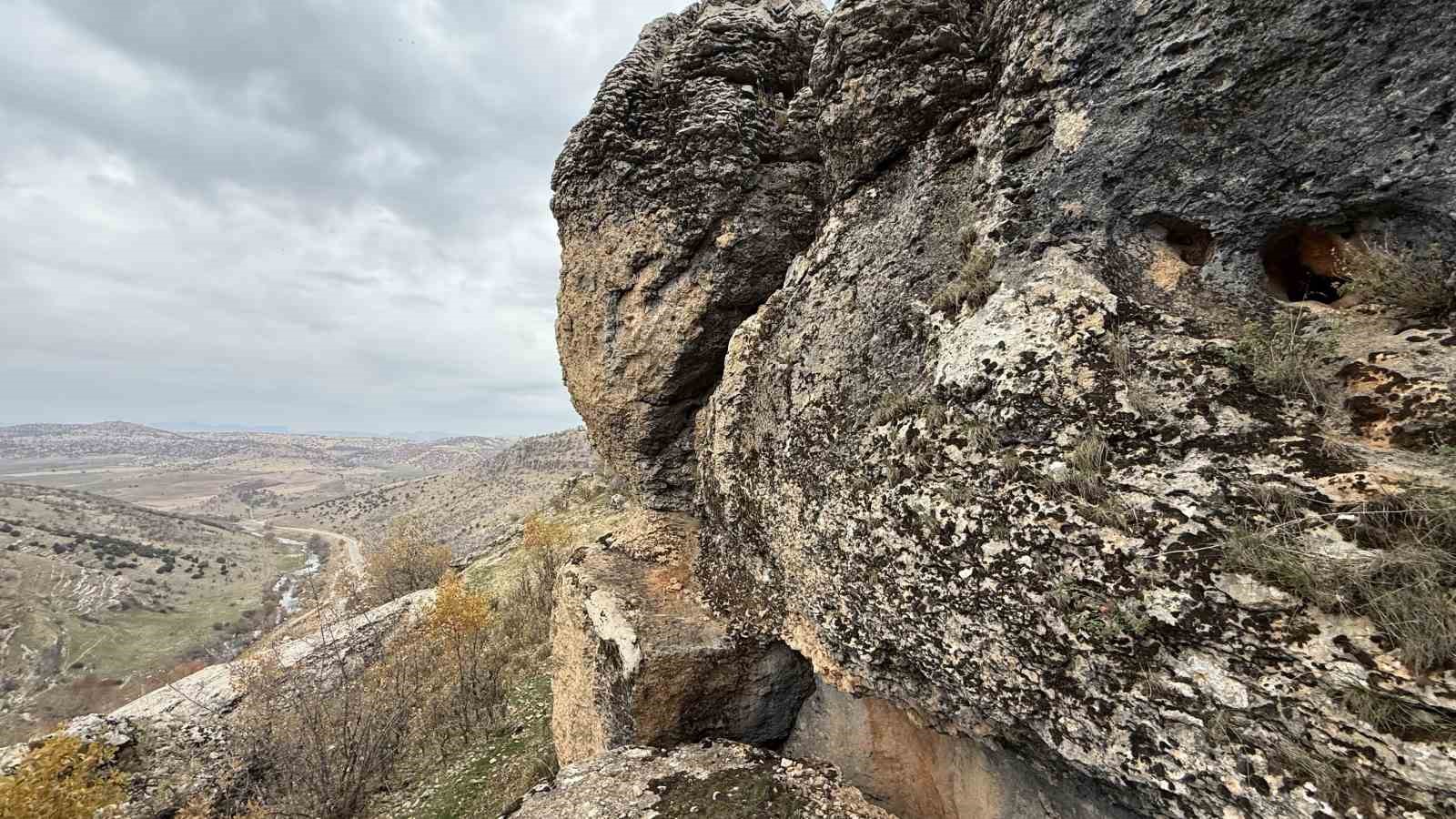 Diyarbakır’da binlerce yılın sonunda oluşan "damla lapyaları" görüntülendi