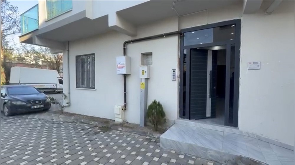 Osmaniye’de yatak odasındaki kameraya yansıyan hırsızlık