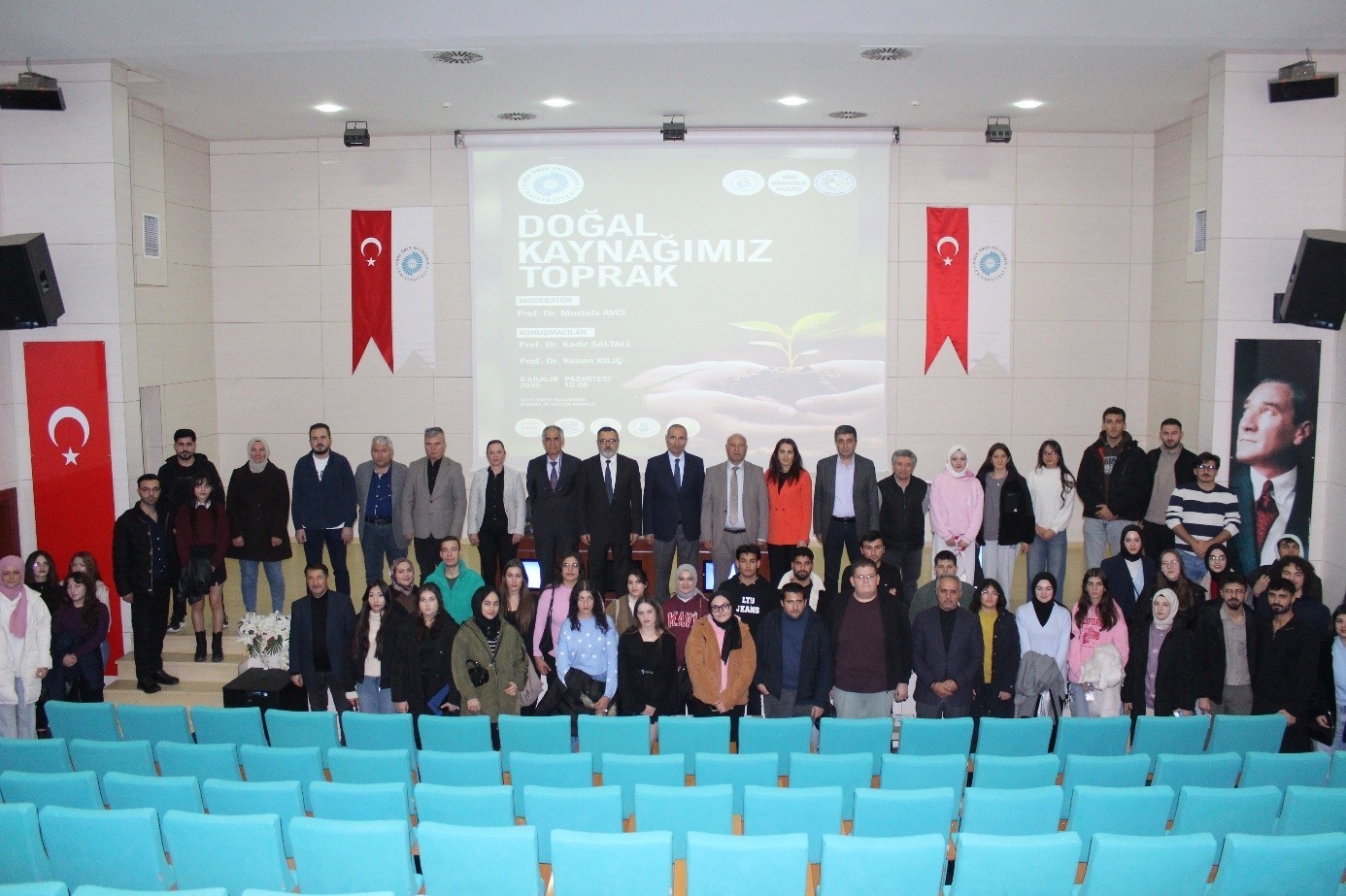 Üniversite öğrencilerine toprağın hayati rolü anlatıldı