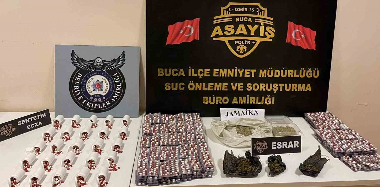 İzmir’de uyuşturucu satıcısına operasyon: 5 binden fazla hapla yakalandı