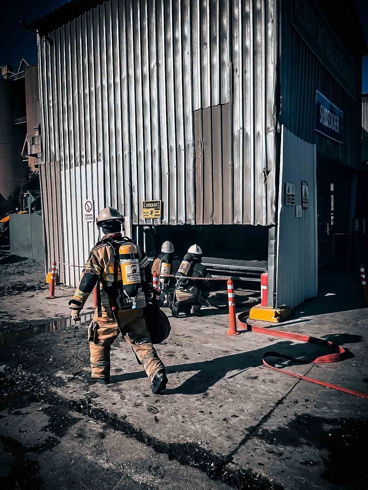 Çimento fabrikasında yangın tatbikatı