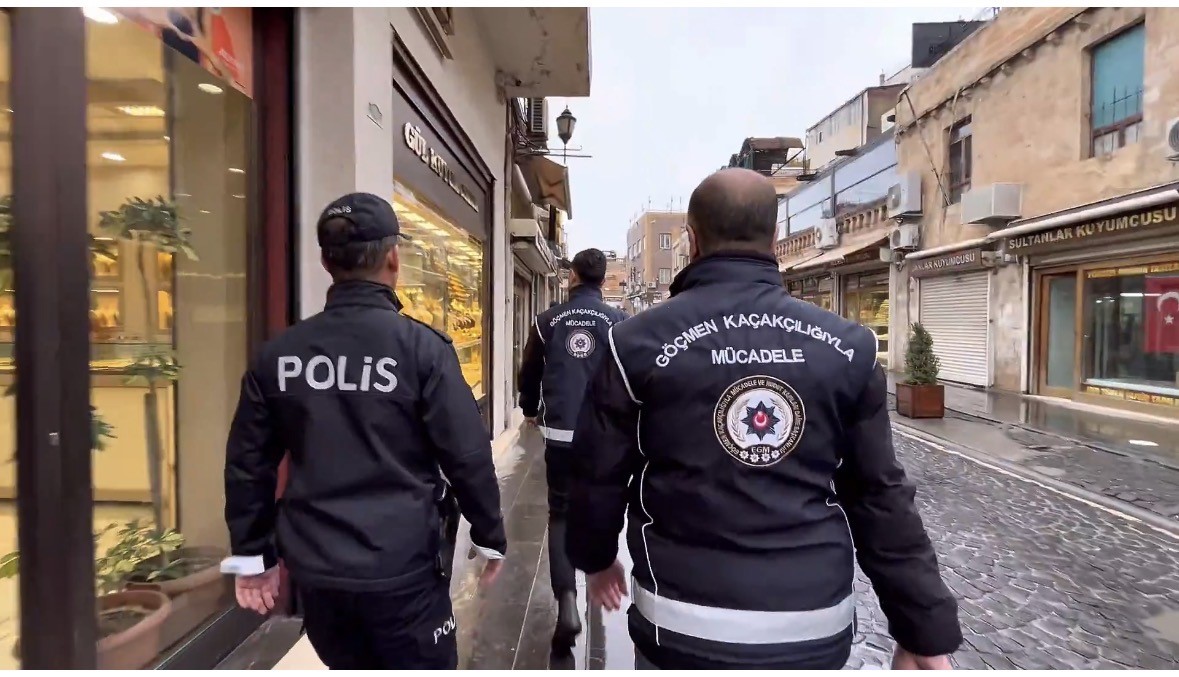 Mardin’de "huzur ve güven" uygulamasında 5 sürücüye idari parası cezası